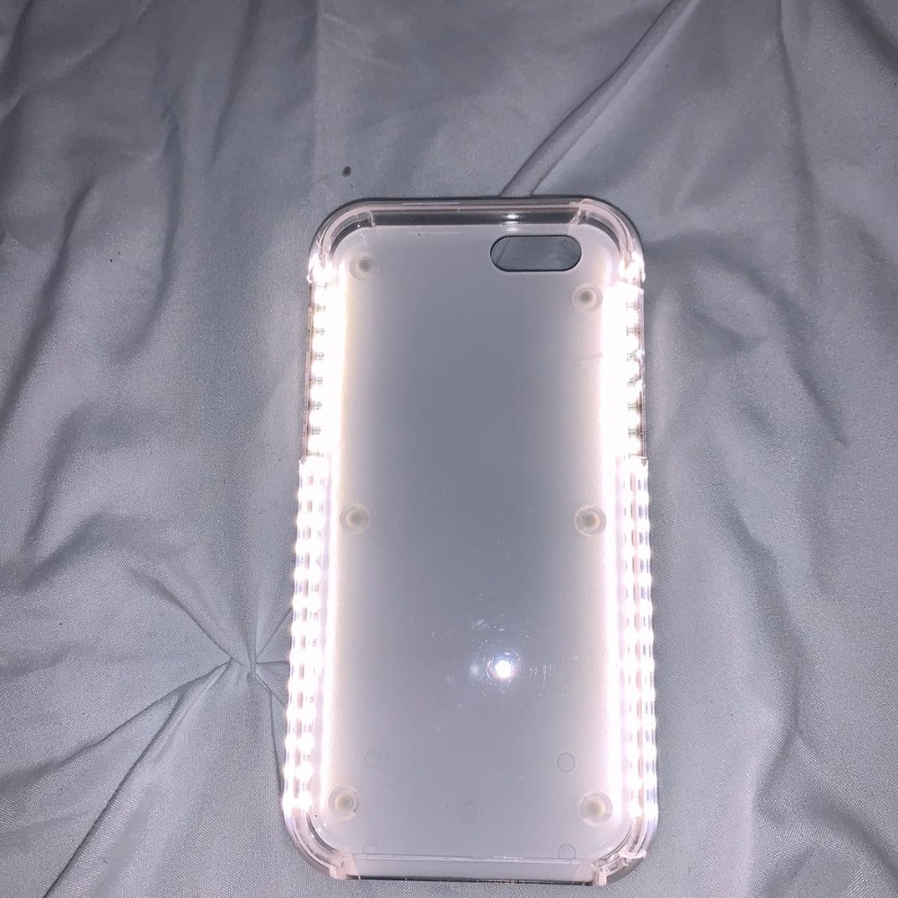 Lumee Case - Picture 2 of 2